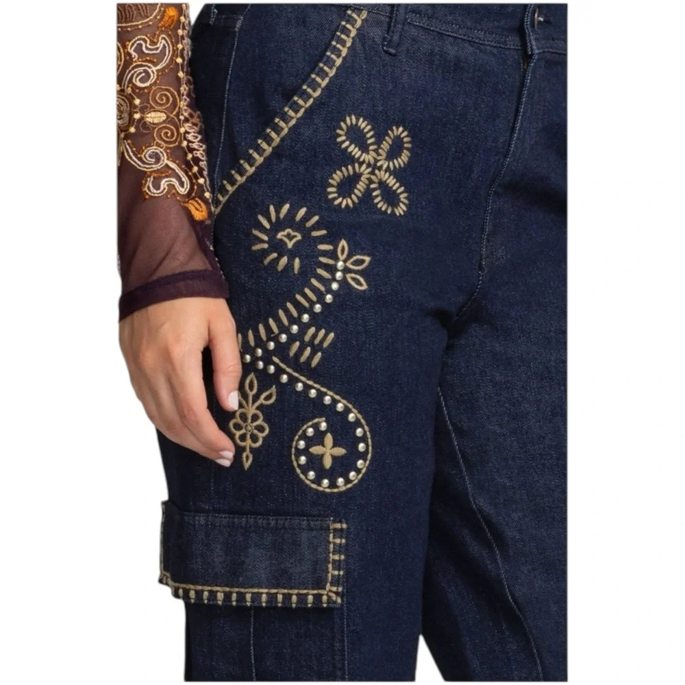 Johnny Was Alex Cargo Embroidered Jean in Trueindigo Size 26 - Picture 7 of 11